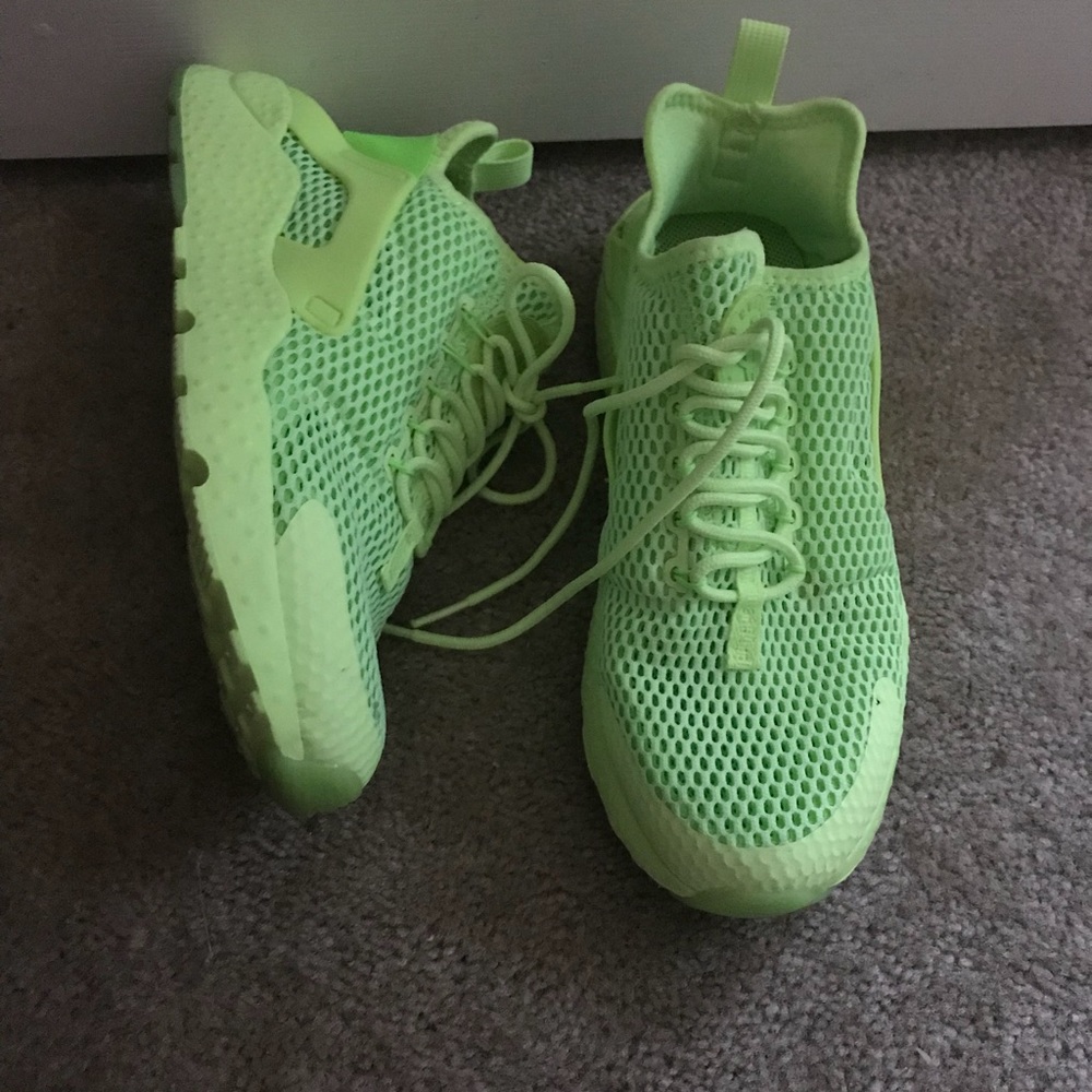 Women mesh huaraches